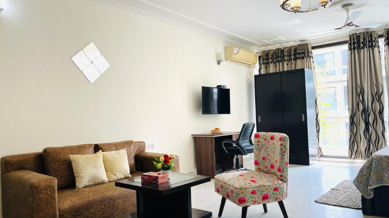 Olive Serviced Apartments - Defence Colony นิวเดลี ภายนอก รูปภาพ